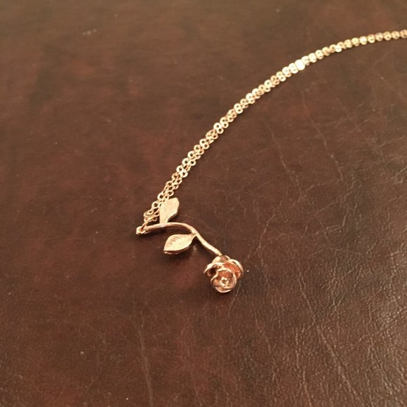 Adorable Rose Pendant Necklace, NWOT, Great Condition - Picture 3 of 8